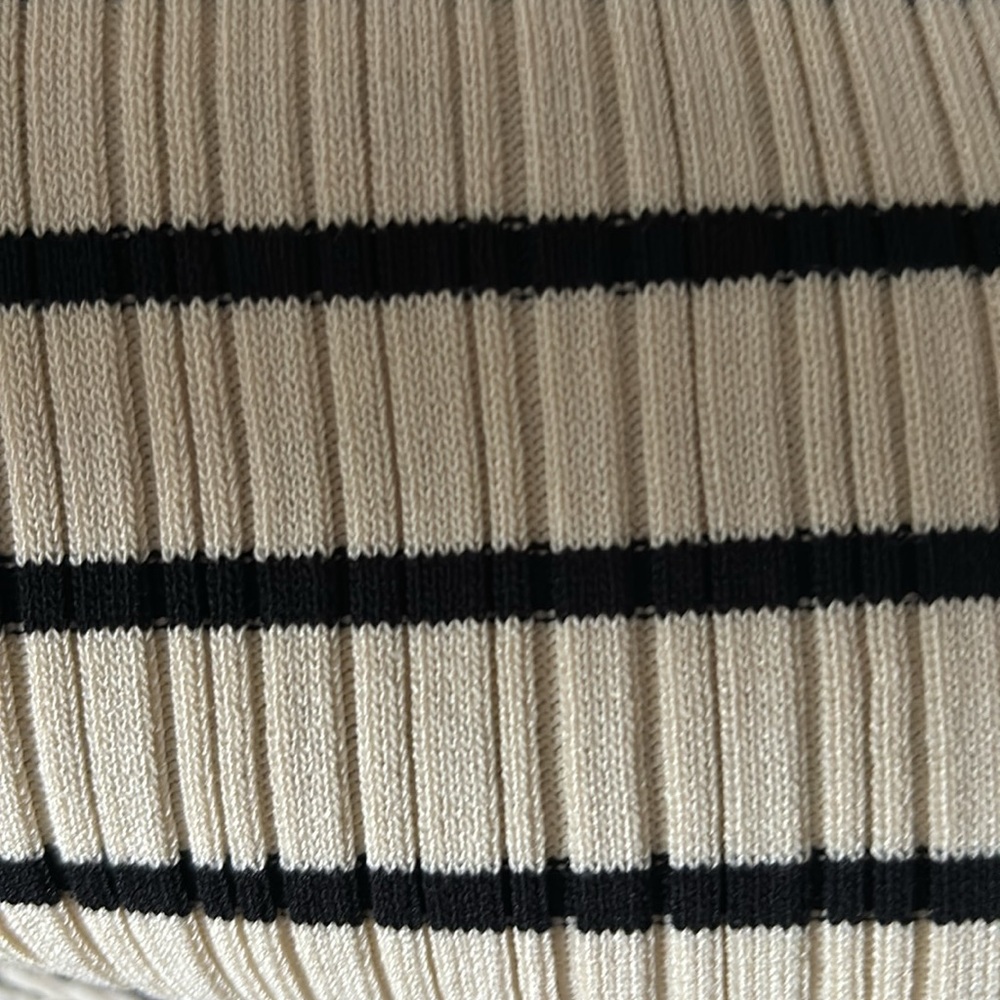 Gorgeous stretchy knit striped maxi dress - Picture 7 of 9